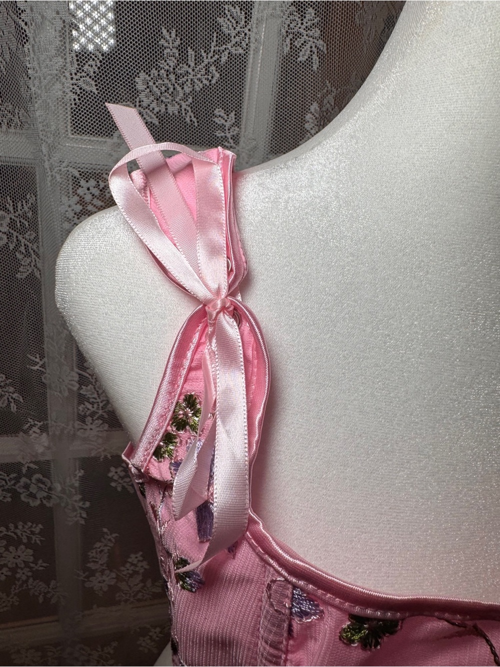 NWOT Pink Embroidered Corset Tank Top Women’s Medium - Picture 4 of 16